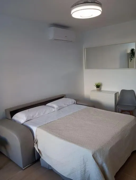Completo Estudio Con Piscina En La Playa La Cala Del Moral Apartment